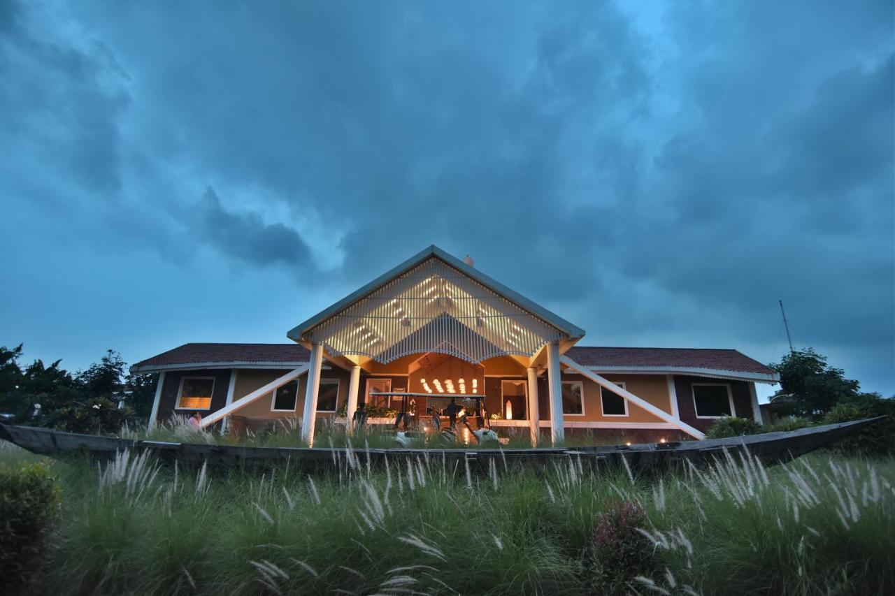 Swosti Chilika Resort Kanaipur Bagian luar foto