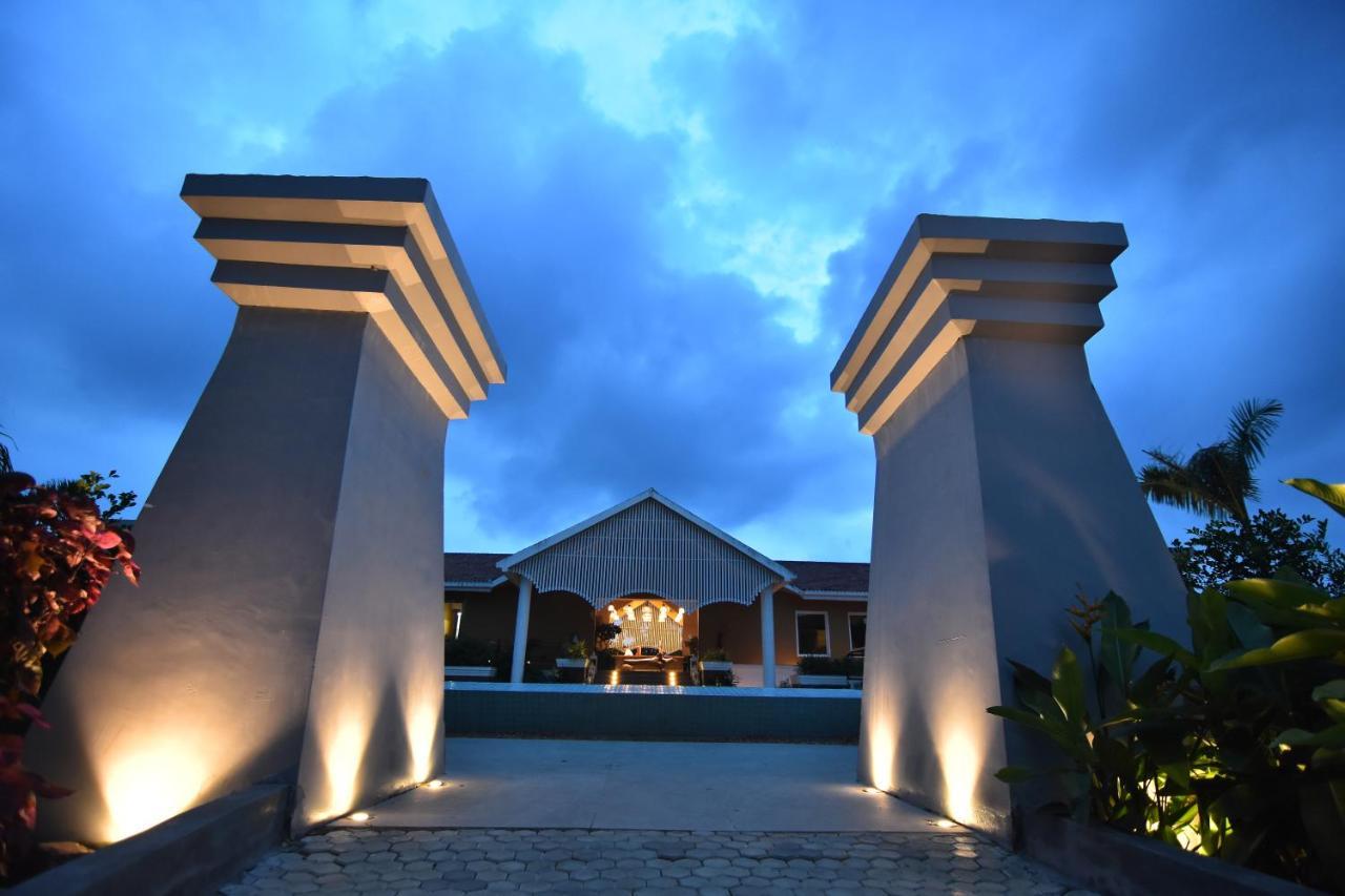 Swosti Chilika Resort Kanaipur Bagian luar foto