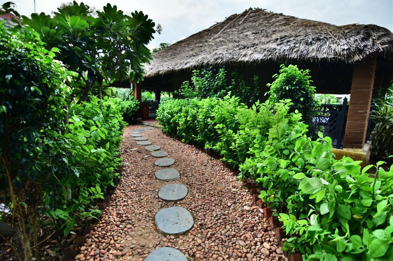 Swosti Chilika Resort Kanaipur Bagian luar foto